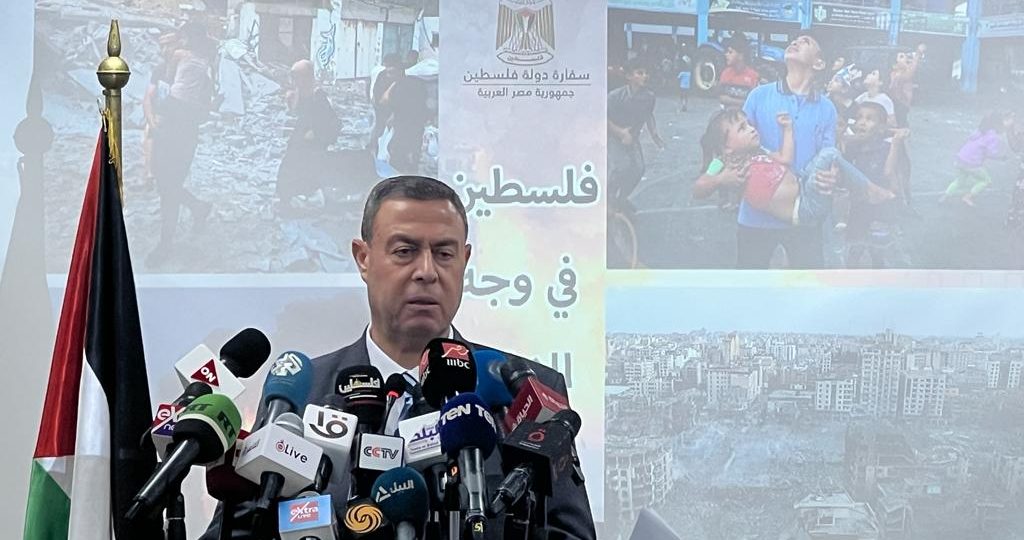 ” السفير الفلسطيني ” لدي القاهرة يعقد لقاء مع وسائل الإعلام المصرية والأجنبية