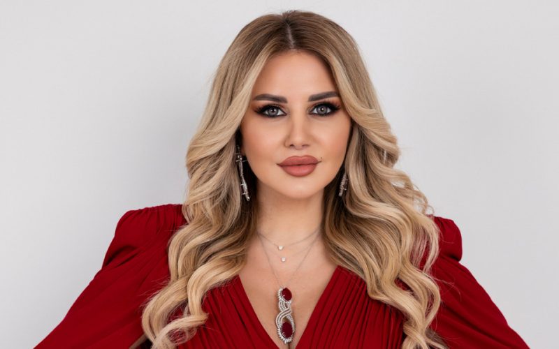 السوسن العالمية تمنح الإعلامية إيڤا مقدسي لقب Miss influencer lebanon 2023