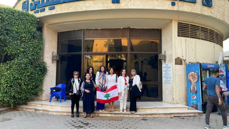 تشكيلية لنادن تابري تشارك في معرض “IWS egypt” بالقاهره