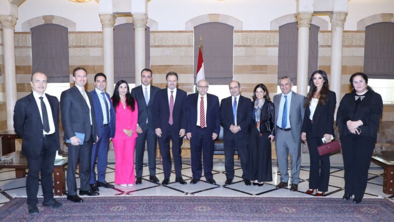 رئيس مجلس الوزراء يستقبل وفد رابطة قدامى جامعة هارفارد في لبنان ويشيد بمبادرتهم لخدمة الوطن