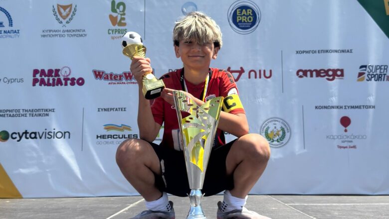 شادي فياض يحتفل بإنجاز فريق MSL غزير 2012 في بطولة أيانابا الدولية بكرة القدم