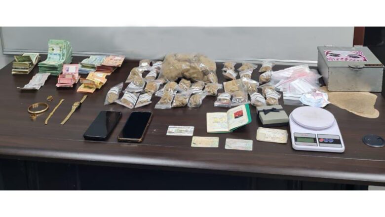 مروّج مخدّرات في قبضة مفرزة استقصاء الجنوب.