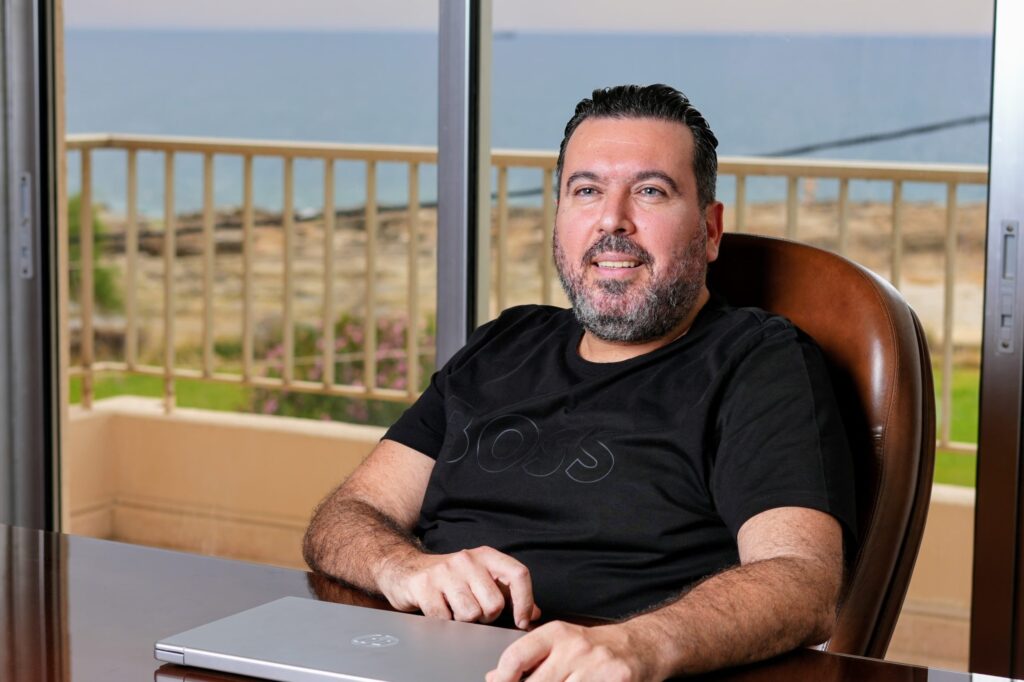 “كفوري يفجّر المفاجأة: يوم الاثنين ليس كما قبله… وشكا على موعد مع التغيير!” “كفوري يفجّر المفاجأة: يوم الاثنين ليس كما قبله… وشكا على موعد مع التغيير!”