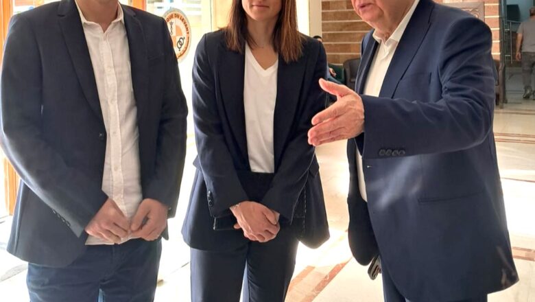 الدكتور غيوم ماريسكو، نائب رئيس إيركاد العالمية، في لبنان لوضع استراتيجية للتعليم الروبوتي  نائب رئيس IRCAD  العالمية د. غيوم ماريسكو في لبنان لوضع استراتيجية للتعليم الروبوتي    IrcadLiban الأكاديمية الأولى والوحيدة لتعليم جراحة الروبوت في لبنان والشرق الأوسط