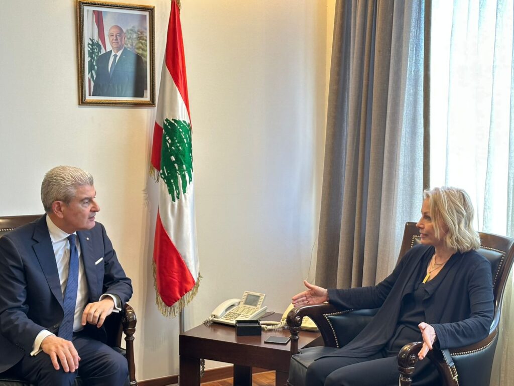 التقى وزير الصناعة جو عيسى الخوري سفيرة استونيا في لبنان التقى وزير الصناعة جو عيسى الخوري سفيرة استونيا في لبنان