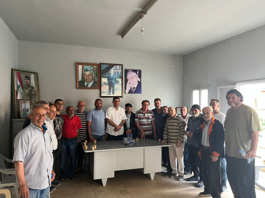 المختار نادر البيلاني يلتقي نقابة صيادي الأسماك في صيدا المختار نادر البيلاني يلتقي نقابة صيادي الأسماك في صيدا