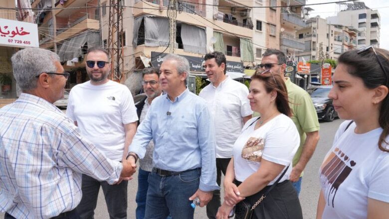 المرشح لرئاسة بلدية صيدا مصطفى حجازي وأعضاء لائحة “سوا لصيدا” جالوا في حي البراد وسط المدينة جالت لائحة “سوا لصيدا” برئاسة المرشح لرئاسة البلدية المهندس مصطفى حجازي في حي البراد في وسط المدينة.
