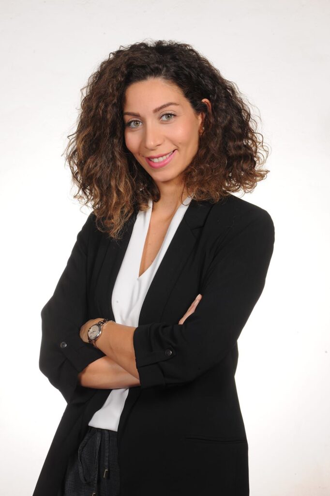 بمسيرة حافلة بالإنجازات المهنية والاجتماعية .. السيدة هناء مرعي أبو مرعي إضافة نوعية لخدمة الهلالية والجوار بمسيرة حافلة بالإنجازات المهنية والاجتماعية .. السيدة هناء مرعي أبو مرعي إضافة نوعية لخدمة الهلالية والجوار