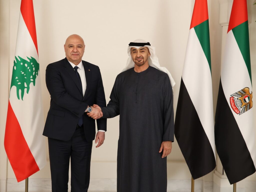 قمة لبنانية-اماراتية بين الرئيس عون والشيخ محمد بن زايد آل نهيان في ابو ظبي: توافق على اهمية تعزيز العلاقات الثنائية لما فيه خير البلدين والشعبين الشقيقين قمة لبنانية-اماراتية بين الرئيس عون والشيخ محمد بن زايد آل نهيان في ابو ظبي: توافق على اهمية تعزيز العلاقات الثنائية لما فيه خير البلدين والشعبين الشقيقين