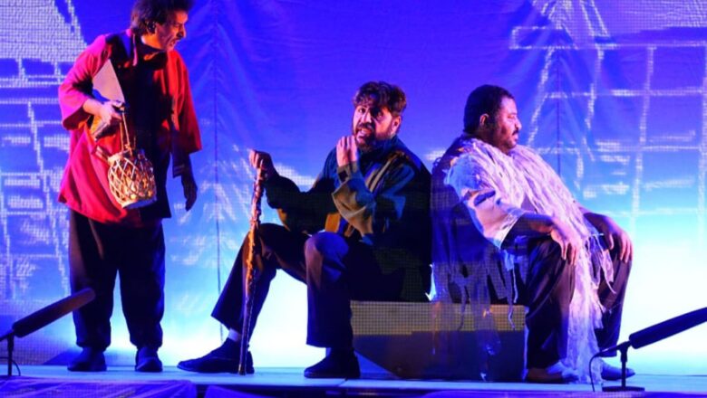مسرحية “الربّان” .. حين تتحول السفينة إلى مرآة للضياع الإنساني 