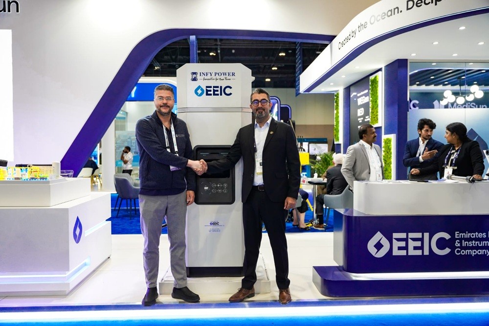 شراكة استراتيجية بين “شركة الإمارات للمعدات الدقيقة والكهرباء” و”إنفي باور” لتعزيز البنية التحتية لشحن المركبات الكهربائية في دولة الإمارات شراكة استراتيجية بين “شركة الإمارات للمعدات الدقيقة والكهرباء” و”إنفي باور” لتعزيز البنية التحتية لشحن المركبات الكهربائية في دولة الإمارات