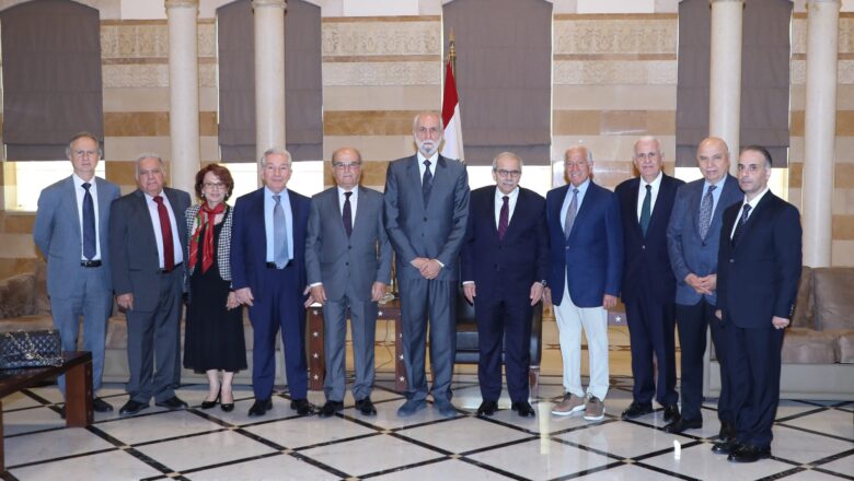 في زيارة إلى رئيس الحكومة الدكتور نواف سلام ملتقى التأثير المدني والهيئة المدنية لبناء دولة المواطنة التطبيق الكامل لإتفاق الطّائف يؤمّن بناء دولة المواطنة السيّدة الحُرّة العادلة المستقلّة!