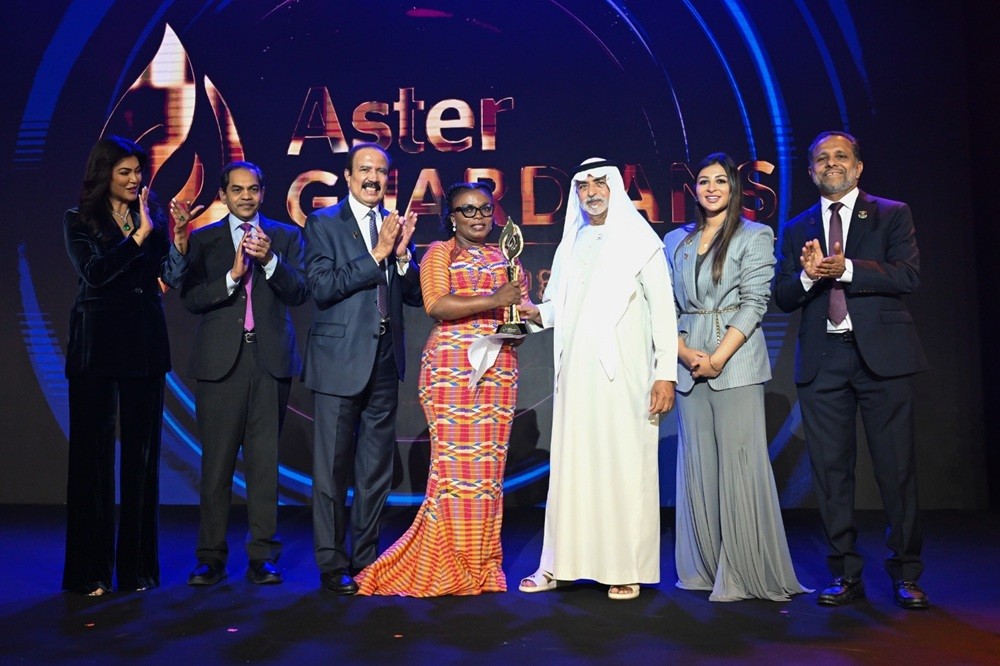 نعومي أويوي أوهيني أوتي من غانا تفوز بجائزة Aster Guardians العالمية للتمريض لعام 2025 بقيمة 250 ألف دولار أمريكي نعومي أويوي أوهيني أوتي من غانا تفوز بجائزة Aster Guardians العالمية للتمريض لعام 2025 بقيمة 250 ألف دولار أمريكي
