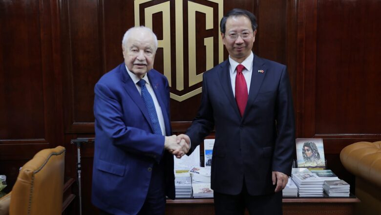 الدكتور طلال أبوغزاله يستقبل السفير الصيني لدى الاردن بمناسبة انتهاء مهام عمله في المملكة