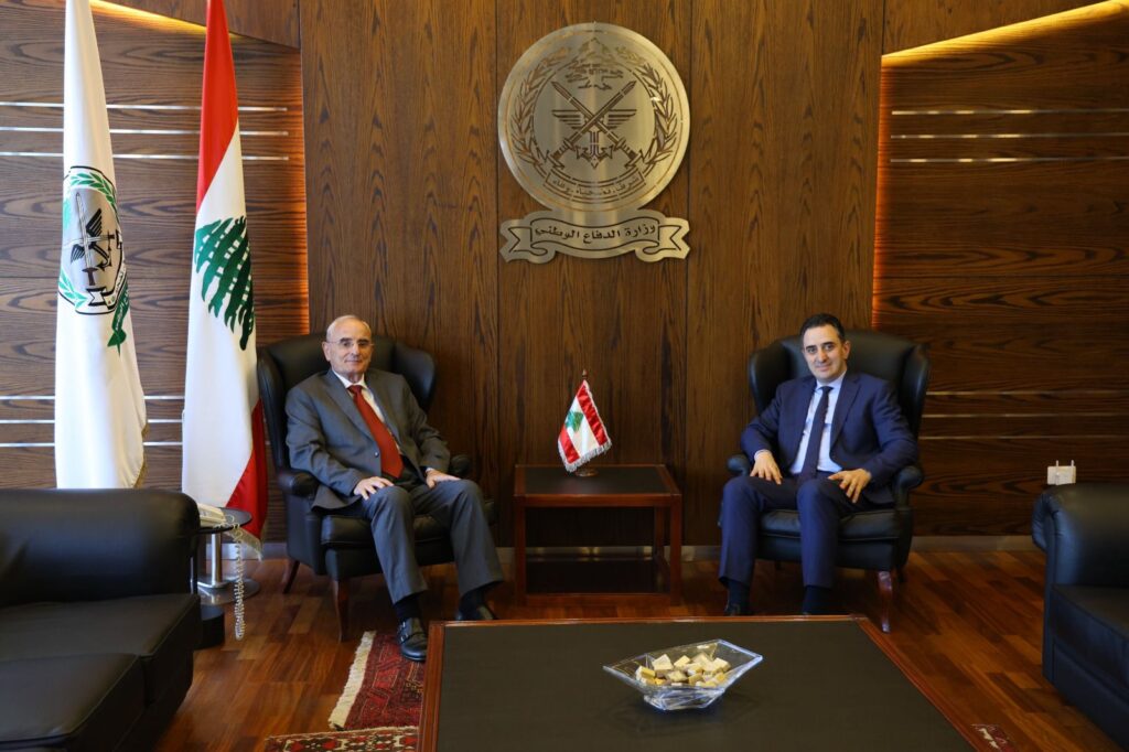 وزير الدفاع الوطني استقبل النائب رازي الحاج وزير الدفاع الوطني استقبل النائب رازي الحاج