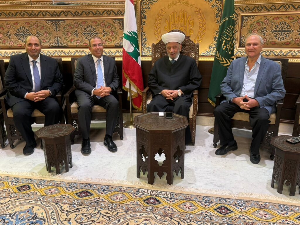 المفتي دريان يلتقي وفد نادي الغولف وسلام عرض لمسيرة التحديات والإنجازات المفتي دريان يلتقي وفد نادي الغولف وسلام عرض لمسيرة التحديات والإنجازات