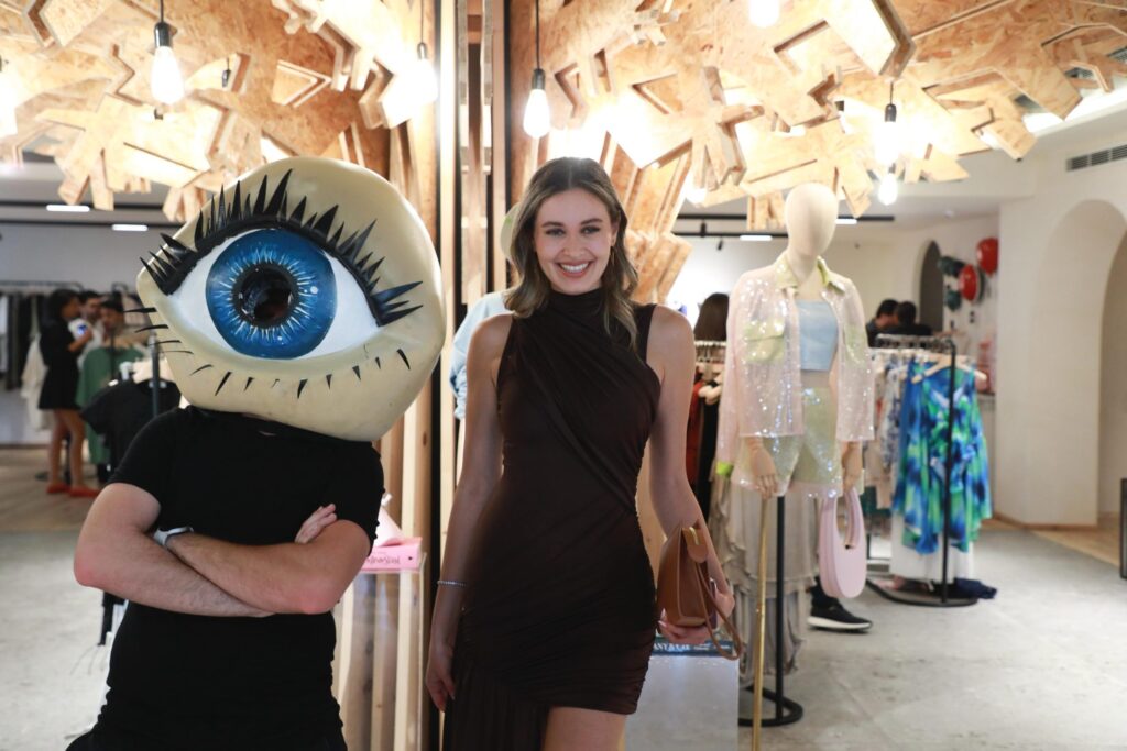 Six Concept Store : انعكاس لأجرأ نسخة من ذاتك Six Concept Store : انعكاس لأجرأ نسخة من ذاتك